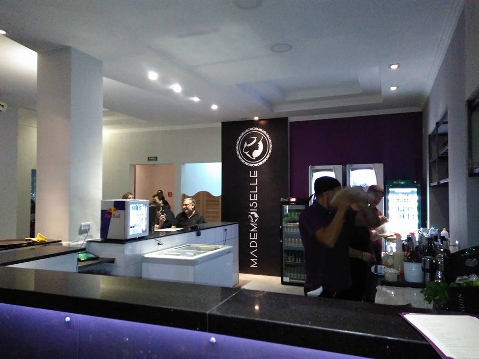 Mademoiselle Lounge Bar - Guaratinguetá